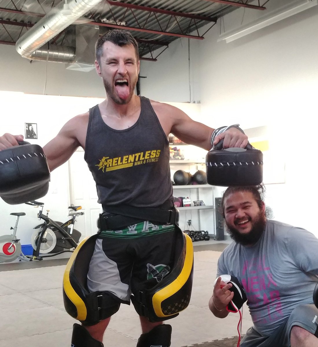 RelentlessMma's tweet photo. Another day at the office. We battled through the heat this week and crushed it. Do what you love. #teamrelentless https://t.co/x58EcgL7FQ