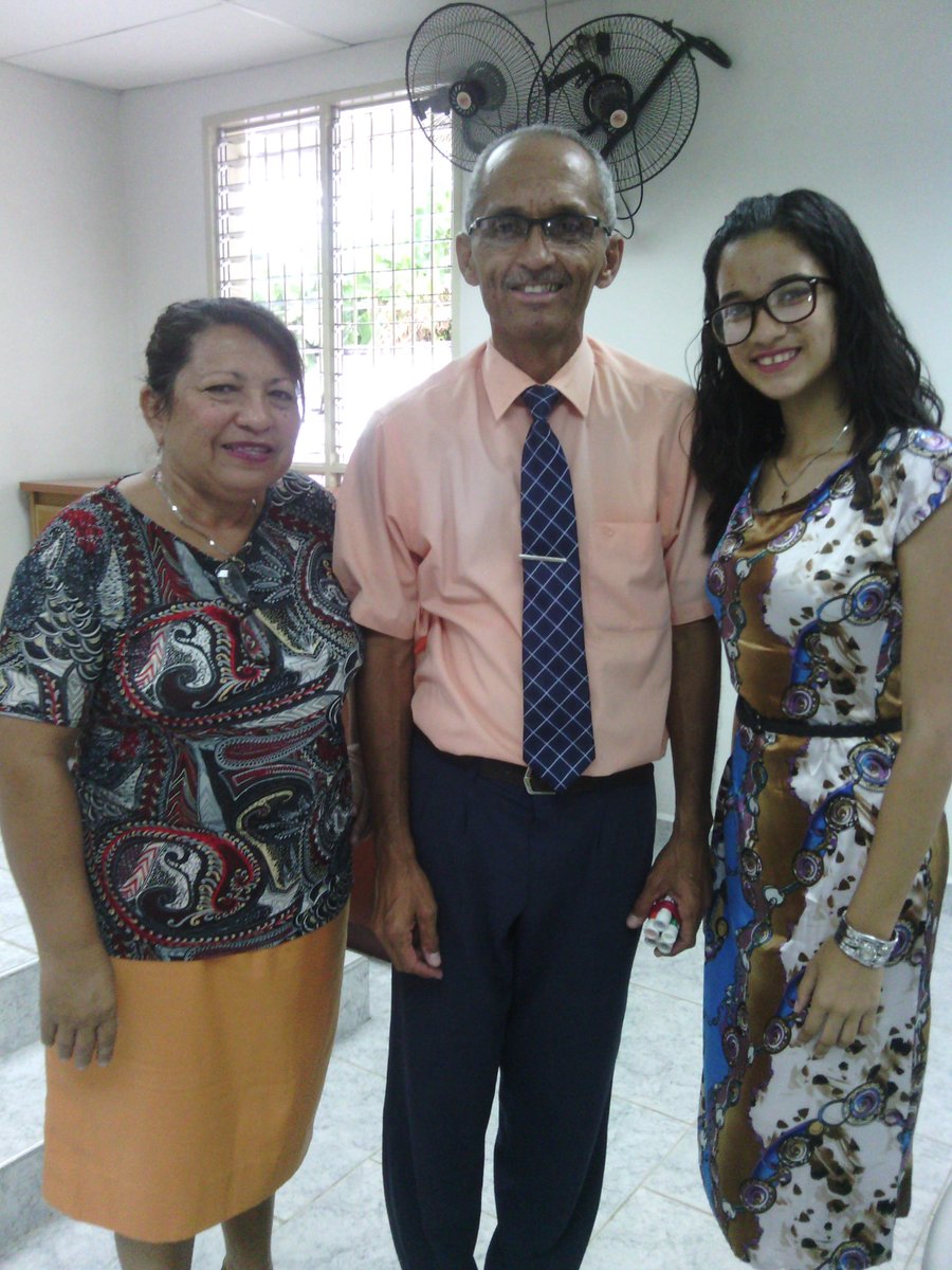AxlySolorzano's tweet photo. Reunión de precursores..
#Superintendente #mama #reunion #tj #jw https://t.co/0cM6fJWX5S