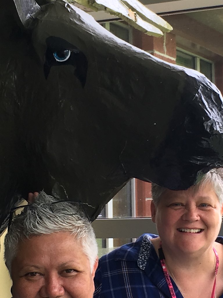 lalalalachica's tweet photo. Collaborative Professionalism and leadership abounds between local & board @KpetaLocal @kimmyd_kimdou67 #femtor #localpresident https://t.co/lp84dkEayZ
