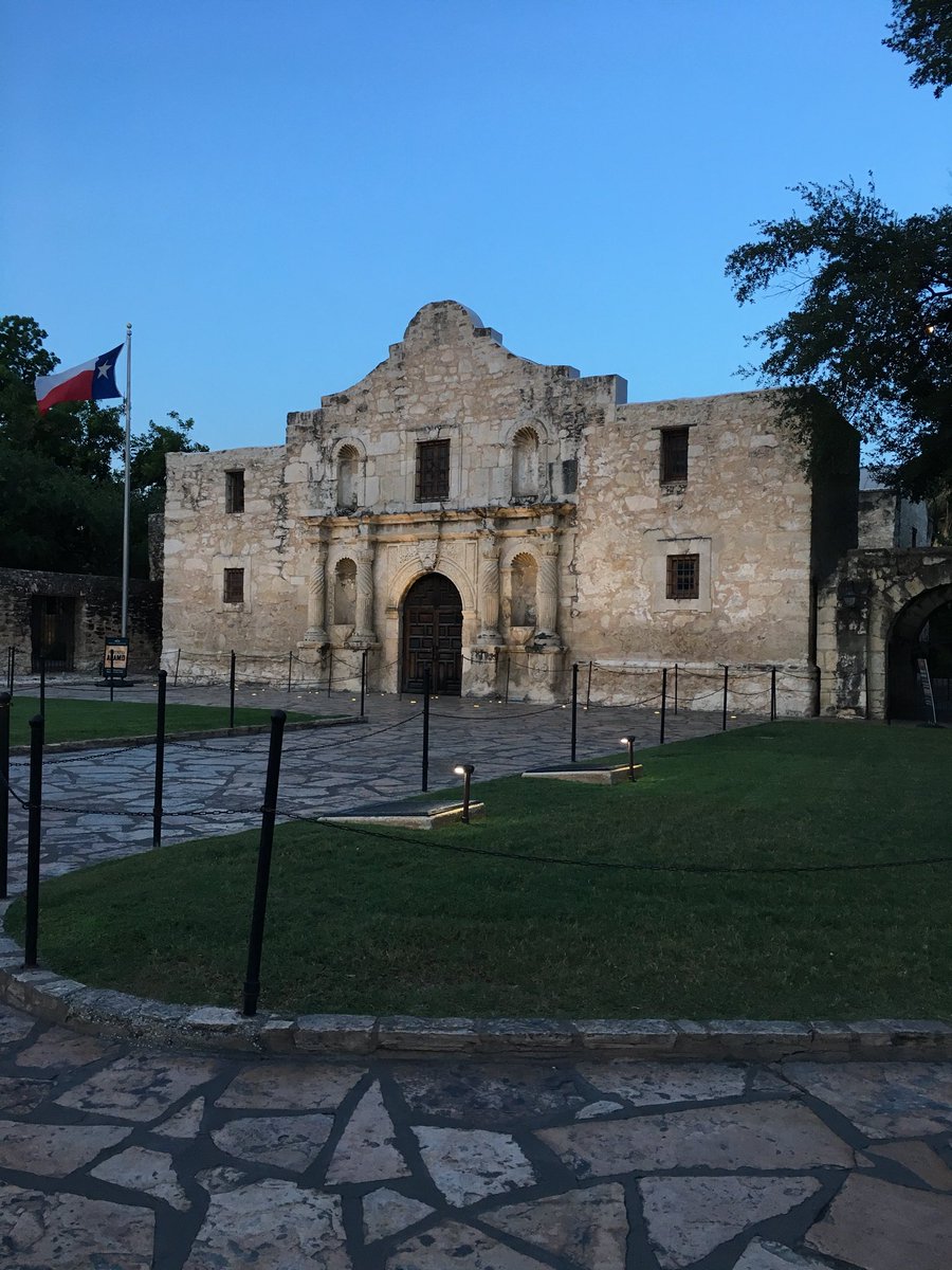 DiscoverDevrom's tweet photo. We’re here in San Antonio,TX for the 2018 WLSFA bariatric meeting! Come visit us tomorrow! #bariatric #duodenalswitch #obesity #wlsfa #weightlosssurgery #rememberthealamo https://t.co/x7fJAEkZZP