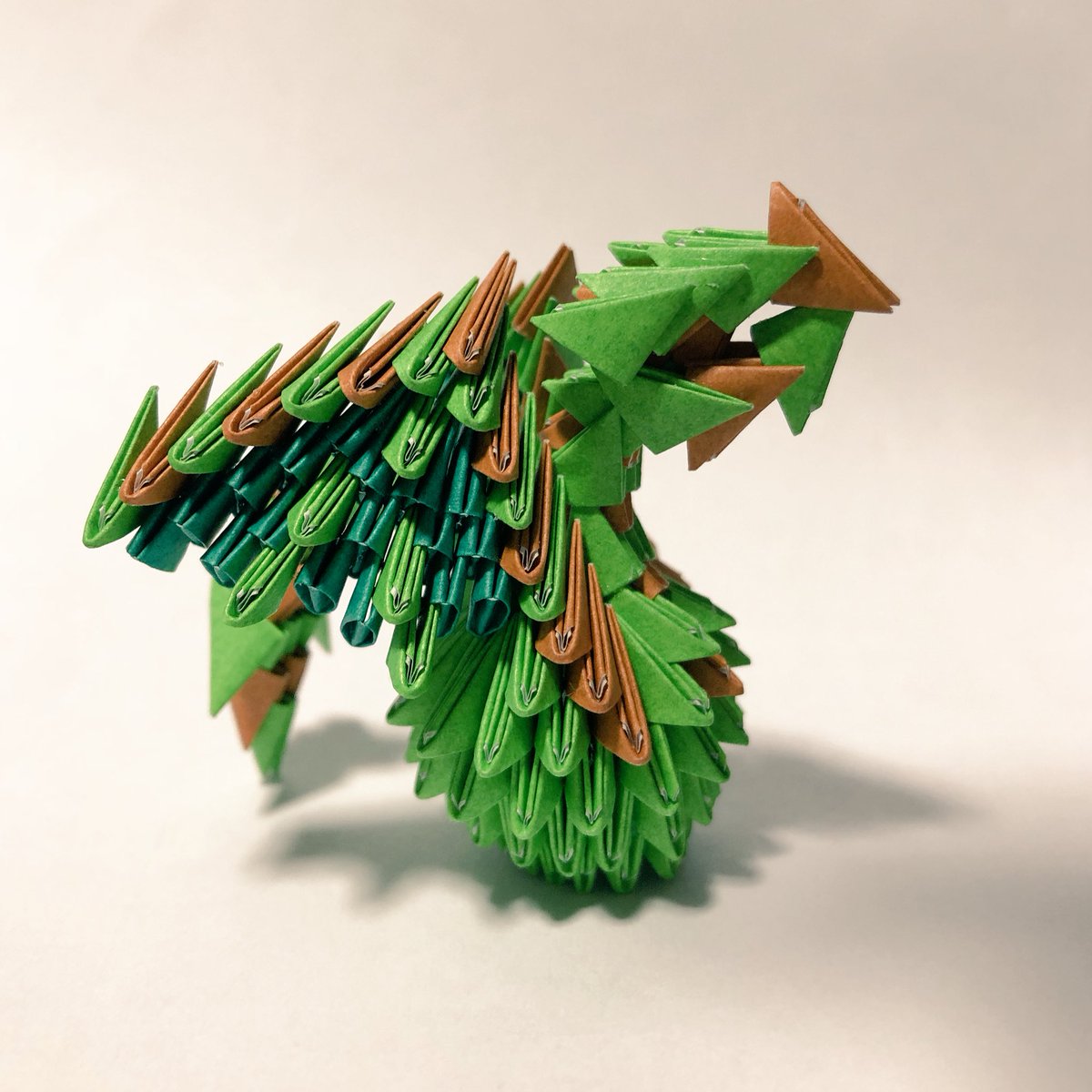 実吉 Mhrise בטוויטר 以前犬に破壊されてしまったので リオレウスとリオレイアのミニ版を作り直しました 色違い モンハン手芸部 折り紙