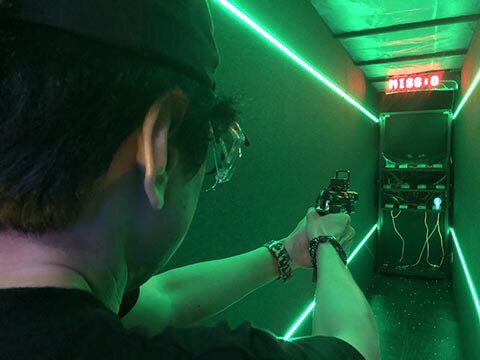 EShoooooting's tweet photo. ES名物88チャレンジの5月大会は、mako様とうさぎ様のお二人がゾロ目を達成されましたので、賞品は抽選となるのですが、お二人ともに九龍グループ常連のサバゲーマー様なので、抽選方法を工夫して見ようと思います！
明日にはその方法を発表しますので、楽しみにお待ちくださいね〜。
#八王子 #ES88 https://t.co/XqEMpYnndF