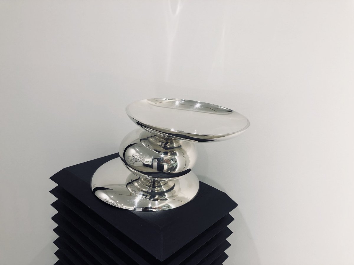 BaltaJoyero's tweet photo. Poned luz en vuestras mesas con esta pieza de metal Ercuis y una aleación de plata al 80%, ideal para la presentación de aperitivos o dulces.

Podréis encontrarlo en Balta a un precio muy especial con un descuento del 50% [de 600 a 300 euros] ¡ Feliz sábado! 🎉🎉🎉 #decoracion https://t.co/AbkbYix5SK