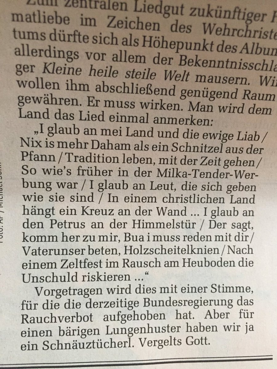 msulzbacher's tweet photo. Der #schwarzblau e Soundtrack kommt von Andreas #Gabalier. Er besingt in seinem neuen Album Land, Schnitzel und die Milka-Tender-Werbung. WTF. DIE MILKA-TENDER-WERBUNG!!!! https://t.co/ubqCyhU95z