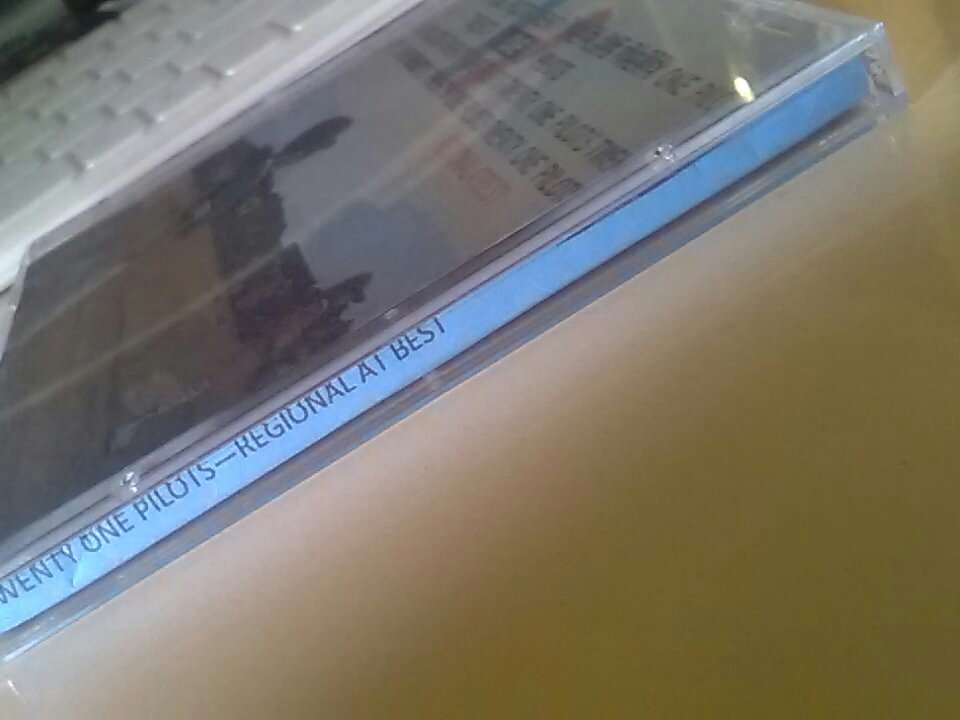 RexDot_Official's tweet image. I cannot believe what I was just given... I am literally crying

#regionalatbest #twentyonepilots #rarecd #rare