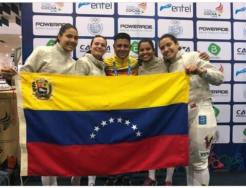 otaizacastillo's tweet photo. #1Jun || Oro para Venezuela, en esta oportunidad son nuestras guerreras en equipo quienes se cuelga la Medalla de Oro en #Esgrima ¡Bravo Muchachas! Orgullo Nacional. #PuebloUnidoConMaduro @NicolasMaduro https://t.co/euFHdcCE1K