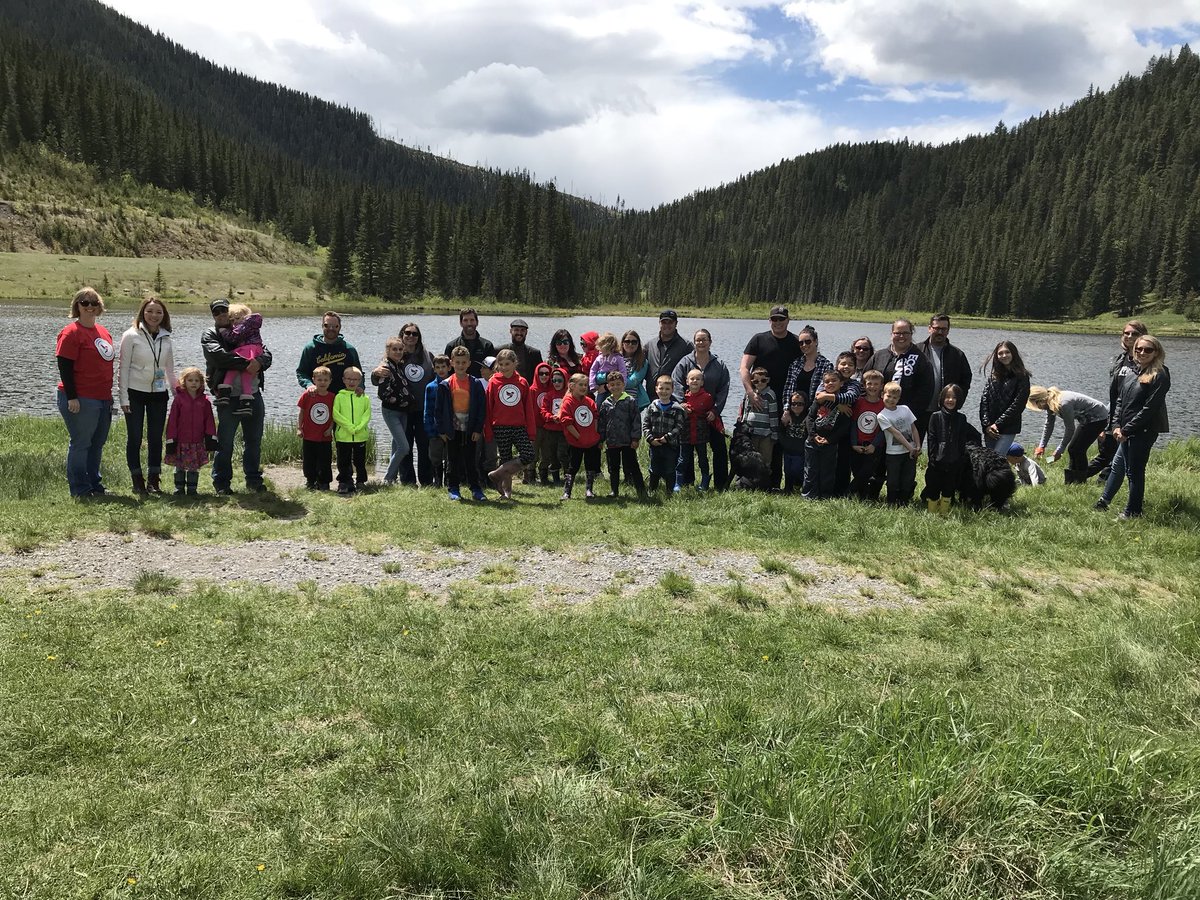 Copperfield106's tweet photo. Our first annual fish release was amazing! It was great to see so many families come all the way out to Sibbald Meadows Pond in Kananaskis to release our fish. Thank you to @BowHabitat for this amazing opportunity for our students. #copperfieldhasheart https://t.co/wSeu1Ipn4c