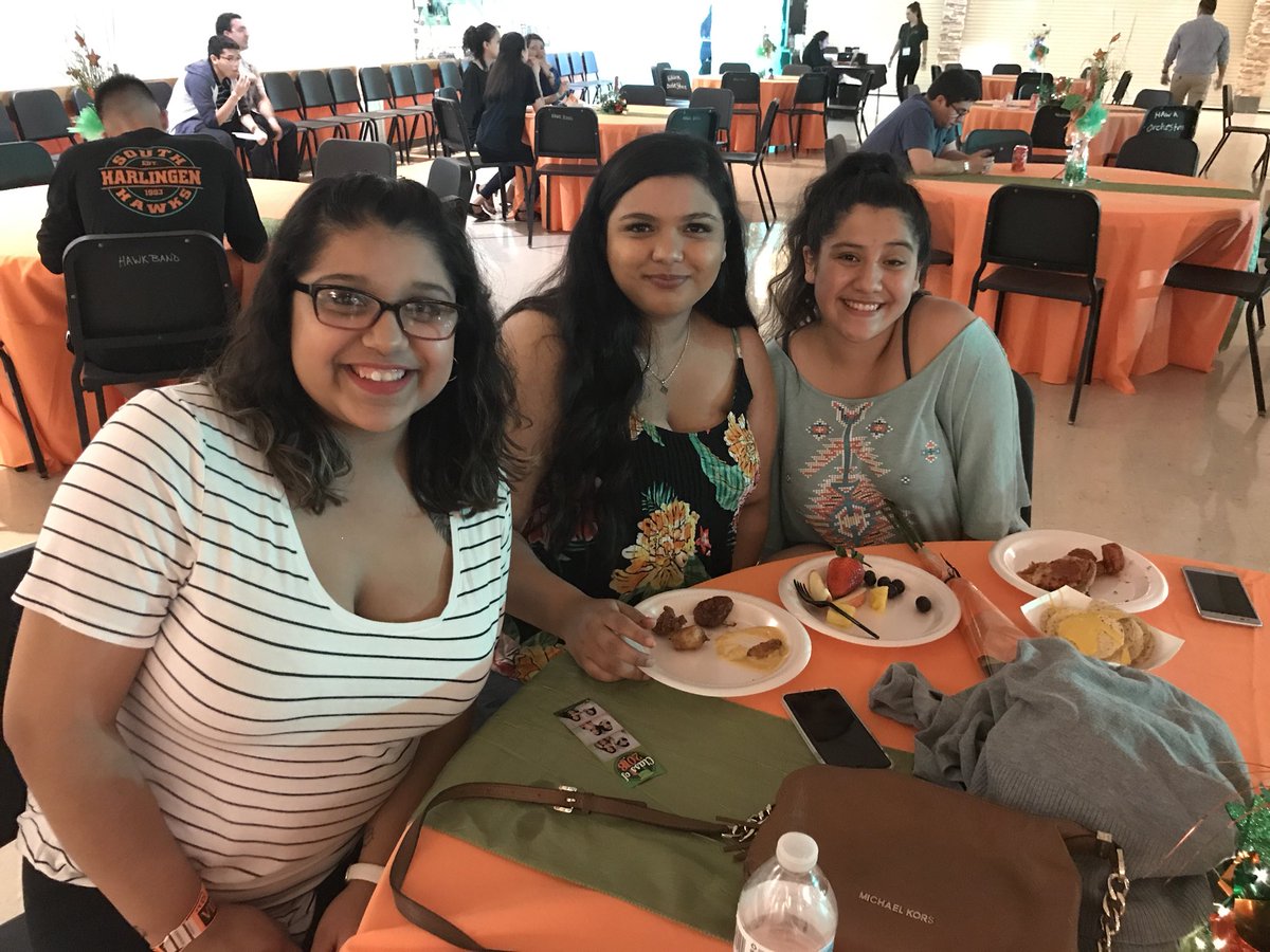 hhssseniorclass's tweet photo. 2018 Graduation Celebration https://t.co/7zFxzrtBF3