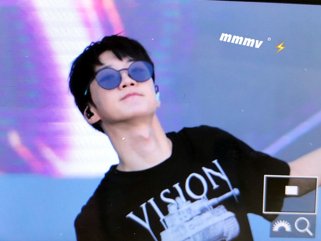 sh_momo_'s tweet photo. 180602
우리 모두 수고수고 😘
@official_hoony_ 

#이승훈 #승훈 #위너 #seunghoon #hoony https://t.co/Cmo5wBrniQ