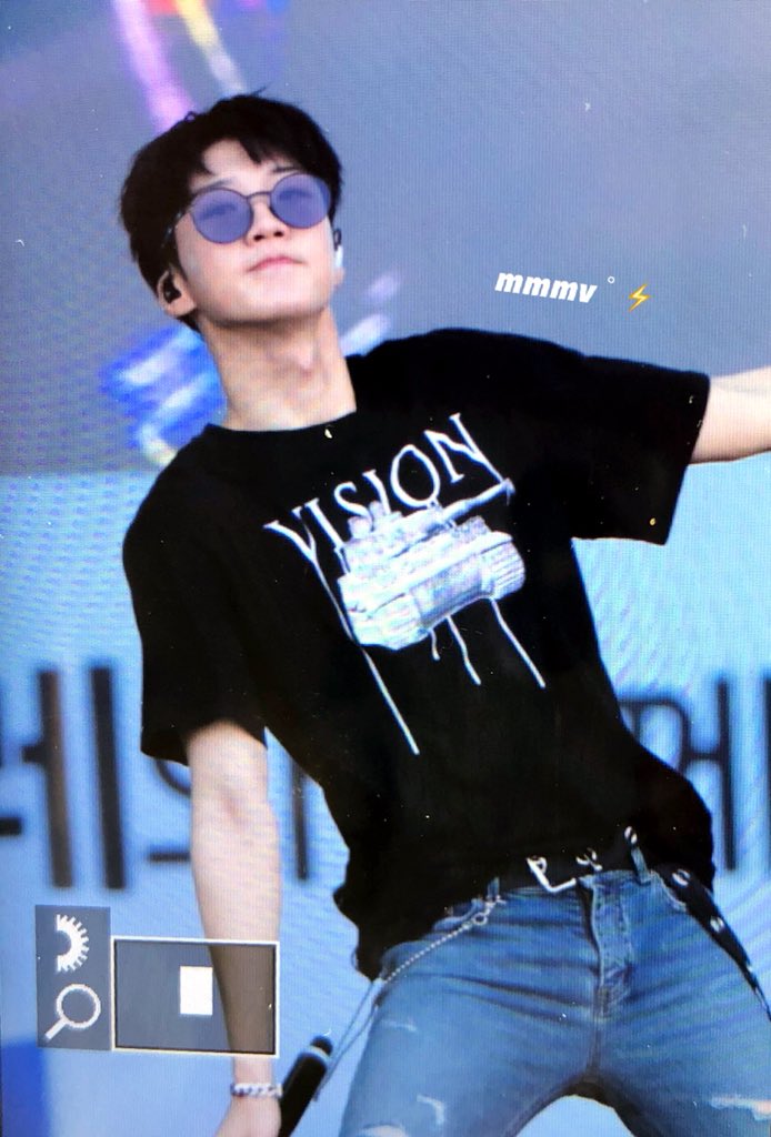 sh_momo_'s tweet photo. 180602
우리 모두 수고수고 😘
@official_hoony_ 

#이승훈 #승훈 #위너 #seunghoon #hoony https://t.co/Cmo5wBrniQ