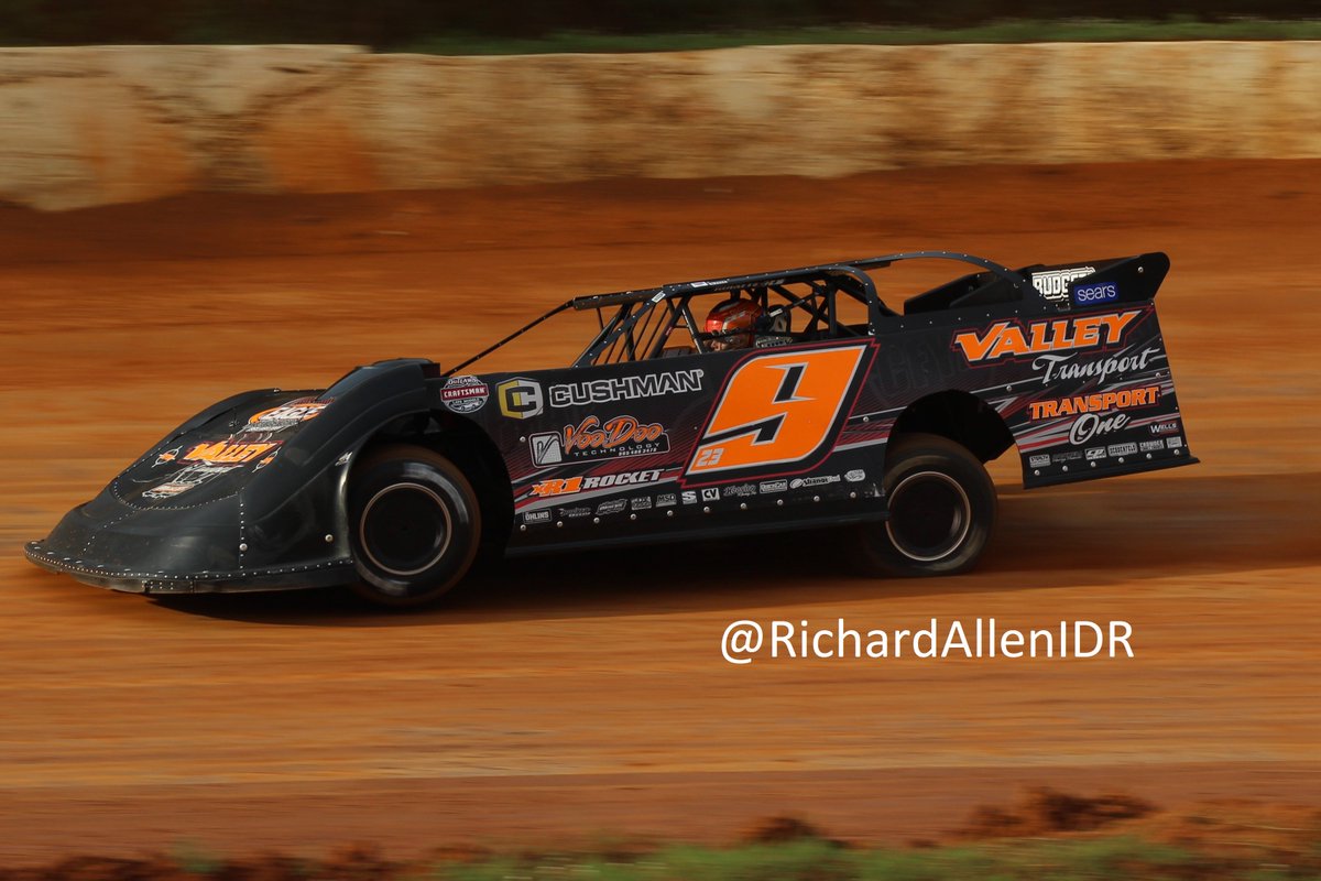 RichardAllenMSR's tweet photo. .@CoryHedgecock23 outruns national stars for @WoOLateModels win at 411 --> https://t.co/AXd9ENN5Un https://t.co/BCmsiS5GqM
