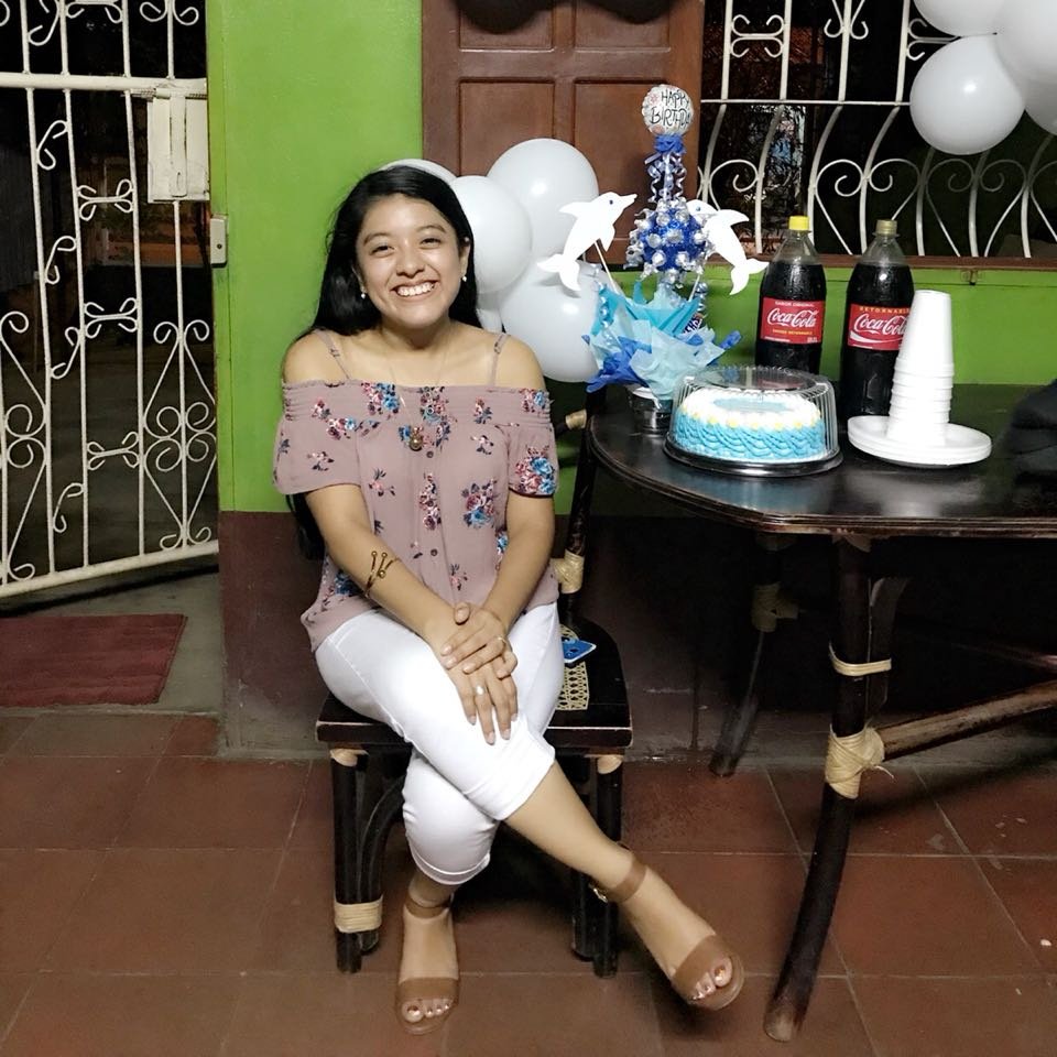 odey_ortiz's tweet photo. #NuevaFotoDePerfil #DosDecadas #Igualmesiguenviendoconcaradeniña 😂😂😊🎉 https://t.co/aguasSEpFP