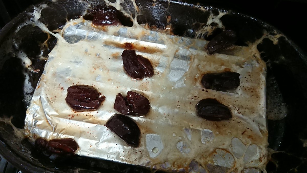 いもこ on twitter 昨日のクレヨンしんちゃんで マシュマロチョコの燻製が美味しいって言ってたから作ってみたら 大惨事www