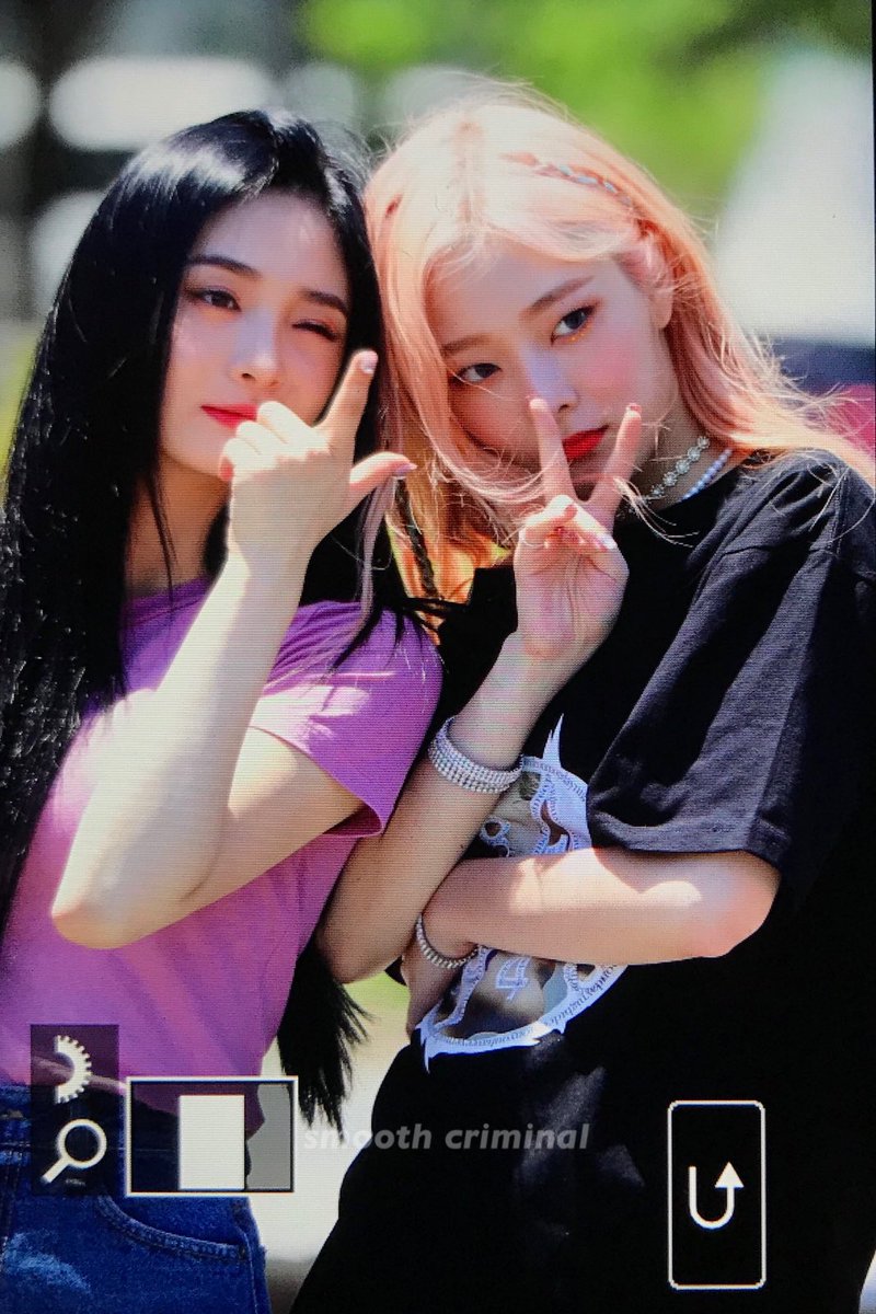 scriminal_jew's tweet photo. 180602 미니팬미팅 #프리스틴v #정은우
뒤돌아정신병원가
글구너말구새로운
자식을사랑하는데
만날걔랑은영화만
봐이상해앞글자봐 https://t.co/x6lGdnKyLn