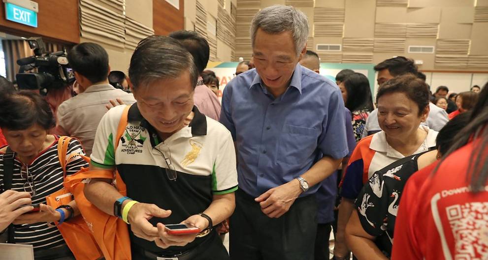 ChannelNewsAsia's tweet photo. Singapore launches first digital readiness blueprint, with inclusivity a key thrust https://t.co/oxqrUIOuUi https://t.co/yyAbfbeud3