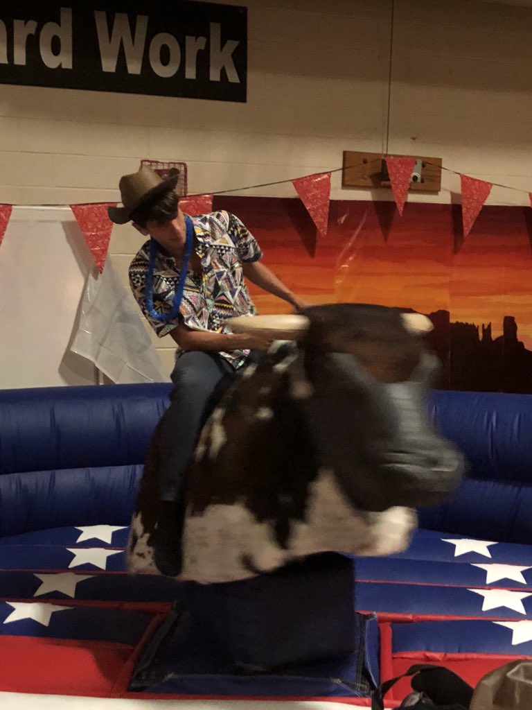 DrKrisBrown's tweet photo. After Prom 2018! #SHHS2018 https://t.co/bF45ZaUJRC