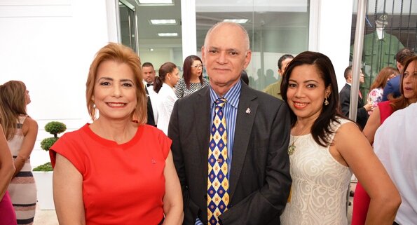 labherrera's tweet photo. #Labherrera, #SanFranciscodeMacoris, #laboratorioclinico
#PatriciaGonzalez,#DrTeofiloPerez, #Urologo
Gracias por la Invitación Dra Gonzalez, les deseamos éxito en su empresa y estamos a las órdenes. https://t.co/uqpiITEvAg