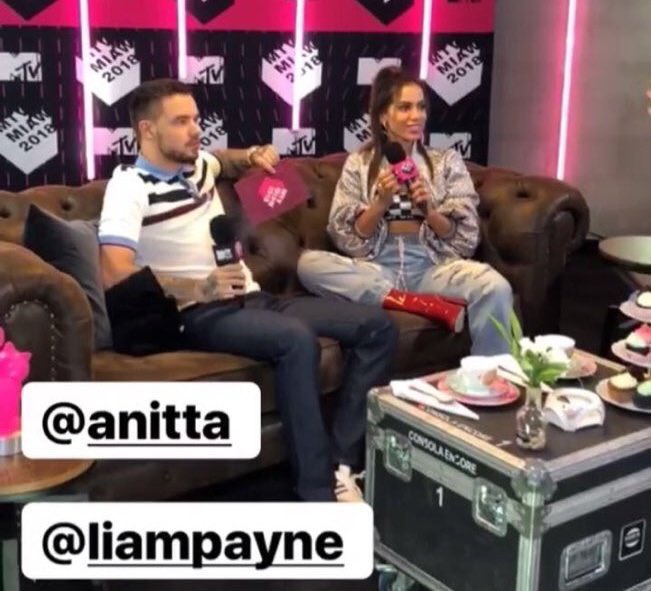 aelinreader's tweet photo. SÓ TRAGA LIAM PAYNE PARA SOLO BRASILEIRO POR FAVOR https://t.co/OkAu3Momrf
