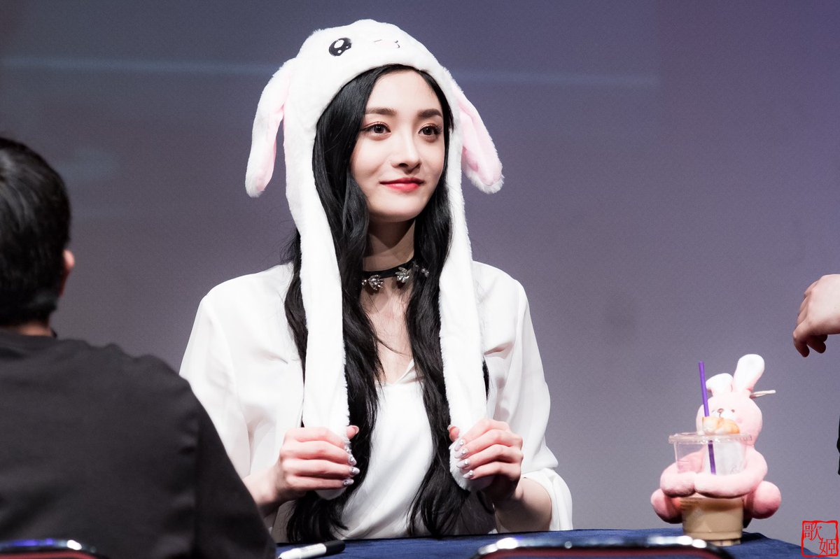 ZhouZhou_1216's tweet photo. 180601 #PRISTINV(#프리스틴V) #결경(#주결경) https://t.co/B4fTWVc6tw