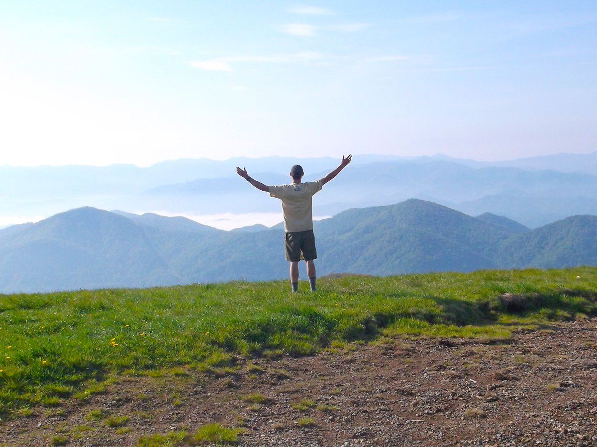AT_Conservancy's tweet photo. It's #NationalTrailsDay! Seize the day by exploring the #AppalachianTrail or another footpath near you, and help us protect these national treasures by packing out any trash you might find.

Where will you be hiking today? https://t.co/HkQ2bZw3TO