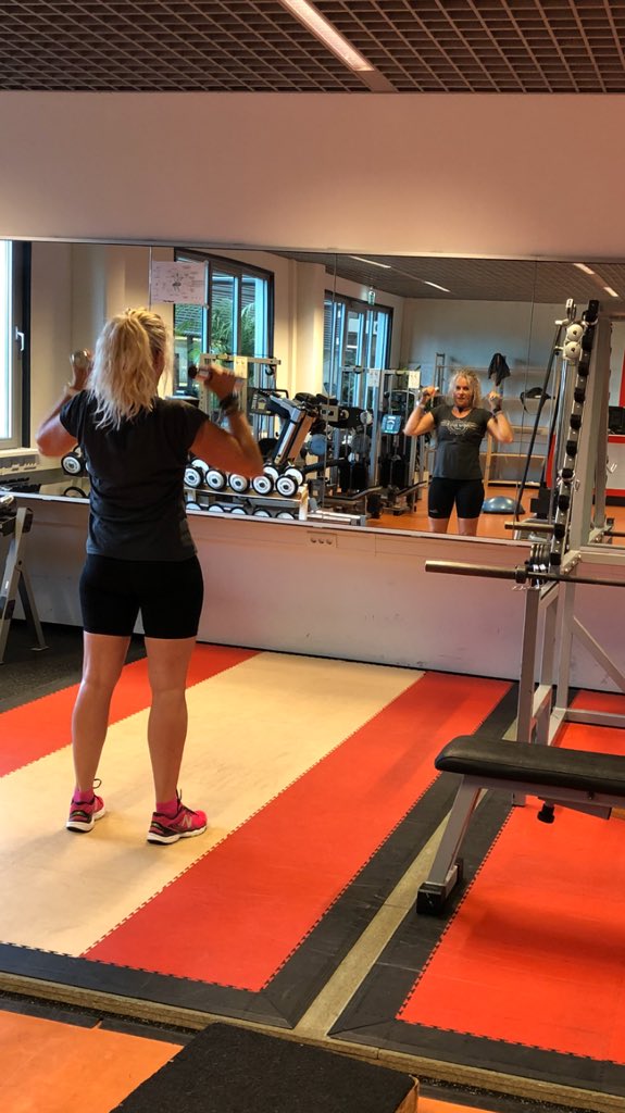 GOBeeldcoach's tweet photo. Hiep hiep hoera!! Derde module gehaald! MasterKennisToets gehaald nu klaarmaken voor compex op 19 juni! #gogogo #GoBeeldcoaching #masterEN #gedragsspecialist #masterinme #educational #needs https://t.co/xvqPf1N9rO https://t.co/unaf2F1TNk