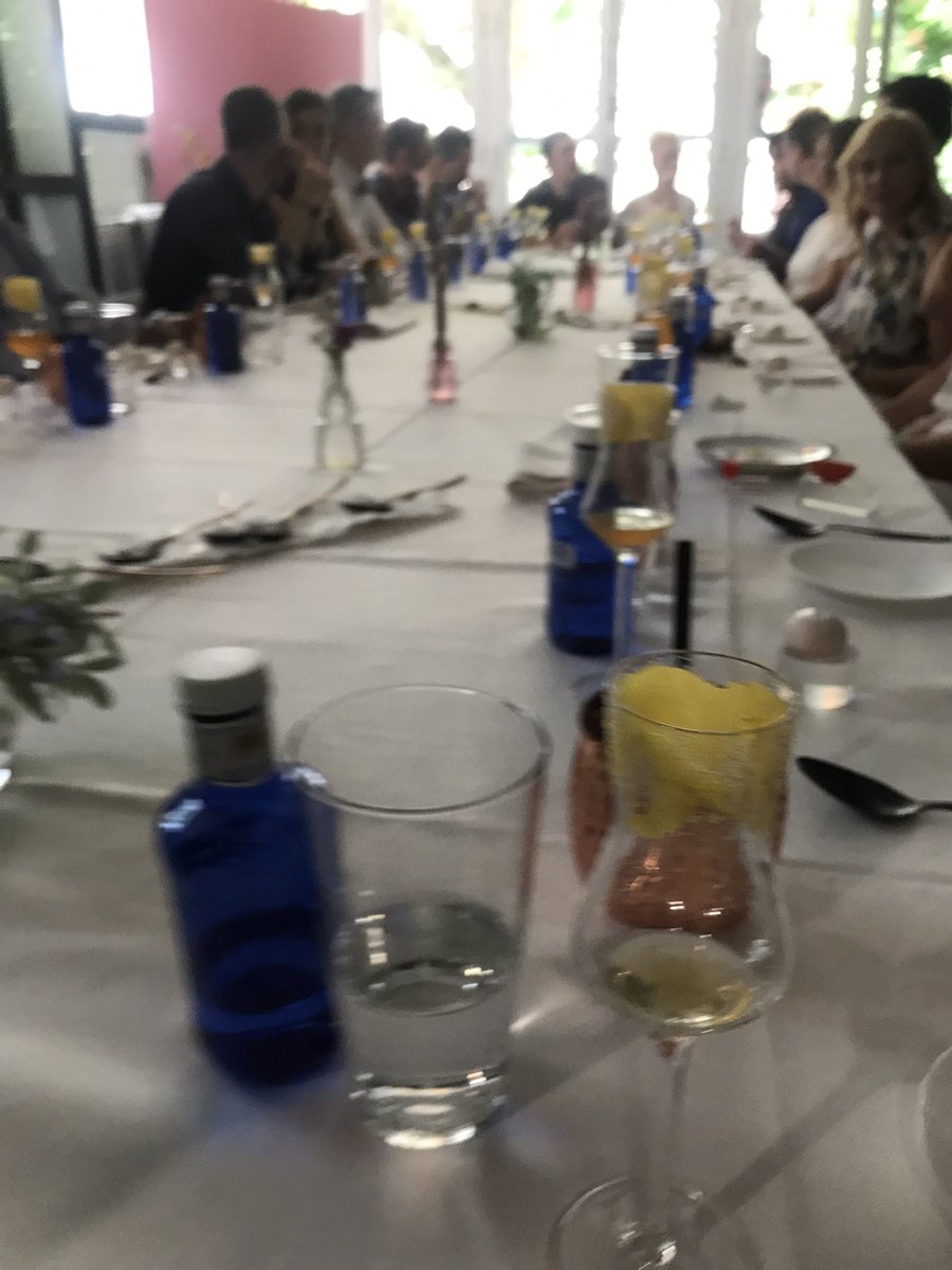 Madrid_Style's tweet photo. En #NomadconStyle estamos degustando las creaciones del gran chef Javier Aranda. Un gusto para el paladar | #TheStyleOutlets https://t.co/XWG4u5KiOr