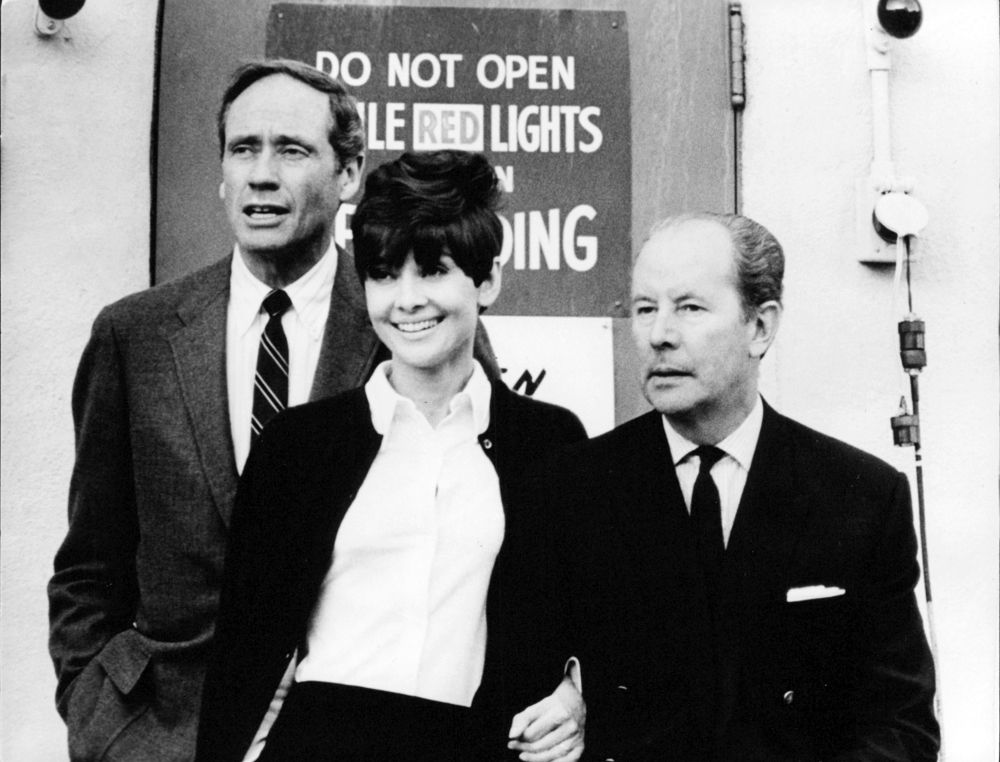 concionator's tweet photo. Hoy se cumple el 10°Aniversario dd la muerte del actor y director #MelFerrer. Tenía 90 años. 1°marido de #AudreyHepburn
Actuó en
#BornToBeBad de #Ray
#TheBraveBulls de #Rossen
#RanchoNotorious d #FritzLang
#Lili d #Walters
#WarAndPeace d #KingVidor
#ÉlènaEtLesHommes d #Renoir
Etc https://t.co/WzT0hvXUV3