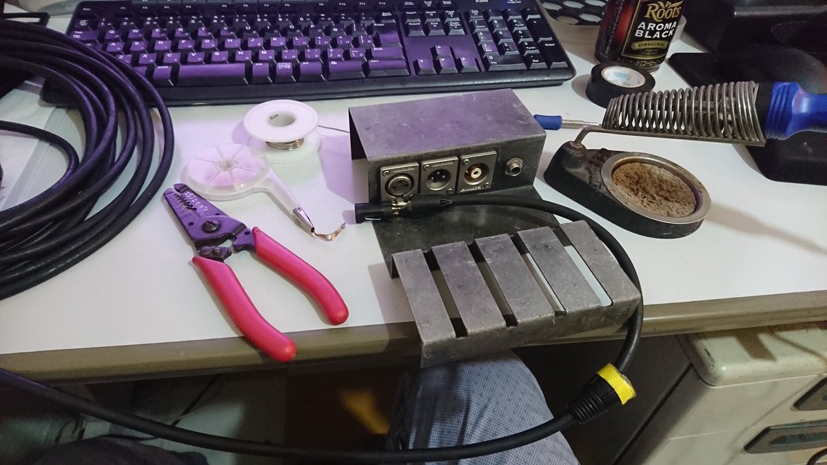 katchan_drums's tweet image. みんな俺のことドラムのことしか能が無いと思ってるでしょ？なのでたまにはものすごくスタジオ店員さんっぽいことを(恐る恐る)してみるでござるよ。

#マイクケーブル
#断線
#修理