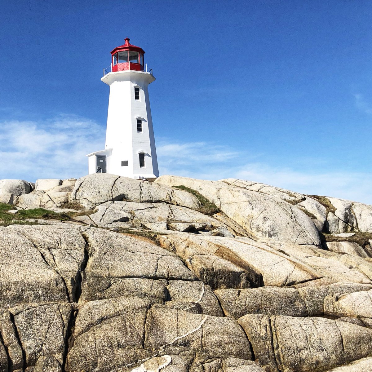 HT_escape's tweet image. One of the best things about a business trip is finding some spare time to explore a new city, search for street art or try a new restaurant. You can't visit Halifax without a detour to Peggy's Cove! #novascotia  httravelescape.com/2018/05/31/bus…
