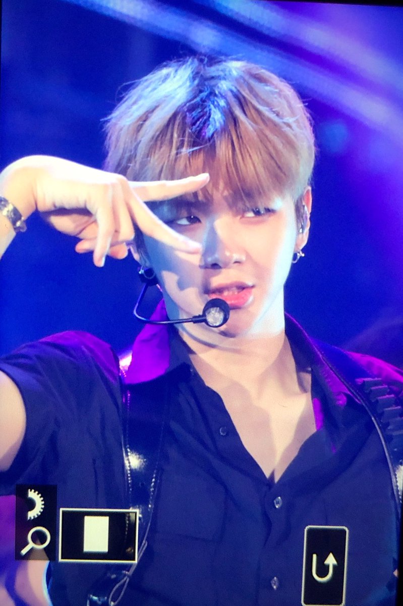 OverRapid1210's tweet photo. 180602 나 진짜 울어 #강다니엘 #다니엘 워너원 https://t.co/PQKcMfUJPI