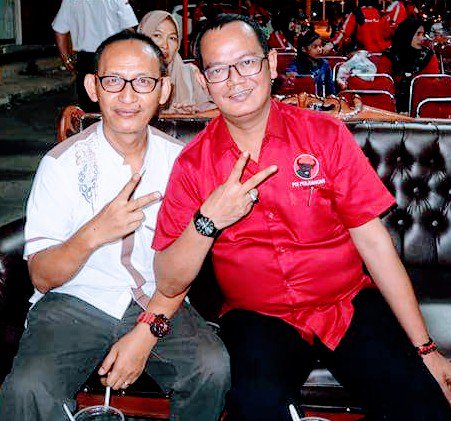 TMP_BekasiKota's tweet photo. TMP terus menyuarakan pemenangan HASANAH di Pilgub Jabar, 27 Juni Coblos Nomor Urut 2
#BukberTMP
#RefleksiPancasila1Juni
#Hasanah
#1hati
#TMPhadir
#GasPolll https://t.co/hddFfzbLgR