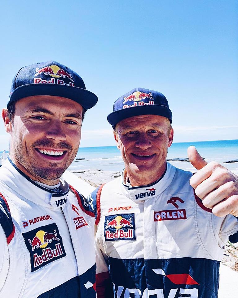 TeamORLEN's tweet photo. Rajd Kazachstan za nami! Kuba #Przygonski i Tom #Colsoul kończą #RalyKazakhstan na 2. miejscu. Załoga #ORLENTeam umacnia się na pozycji lidera Pucharu Świata #fia!
#ORLEN #MINI #rally https://t.co/wKeAVqxteF