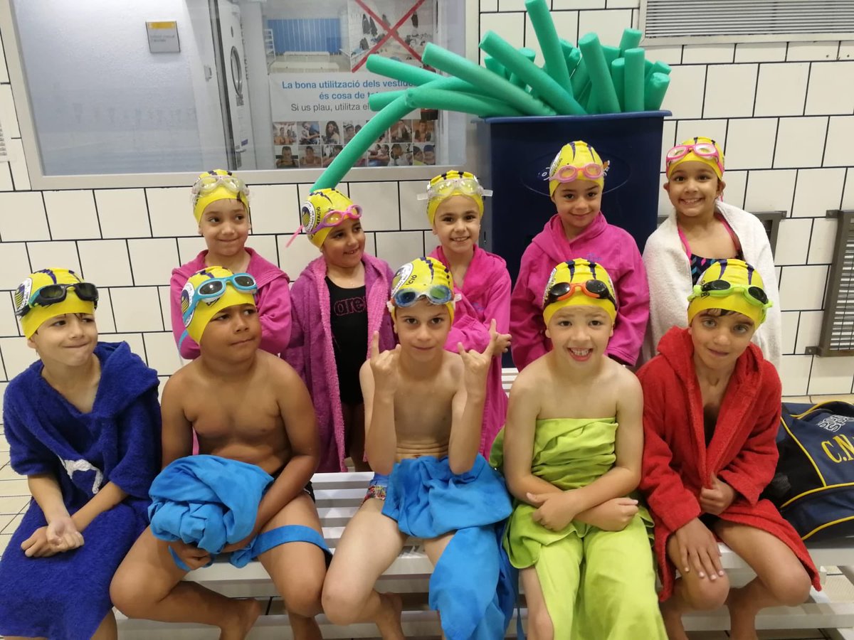 cnsantboi's tweet photo. Els més menuts del club fan la seva primera competició a Sant Feliu, enhorabona als dofins!
#escoladenatacio #forçaCNSB 💦🏊🏻‍♀️🏊‍♂️ https://t.co/sbHgwh8JlE
