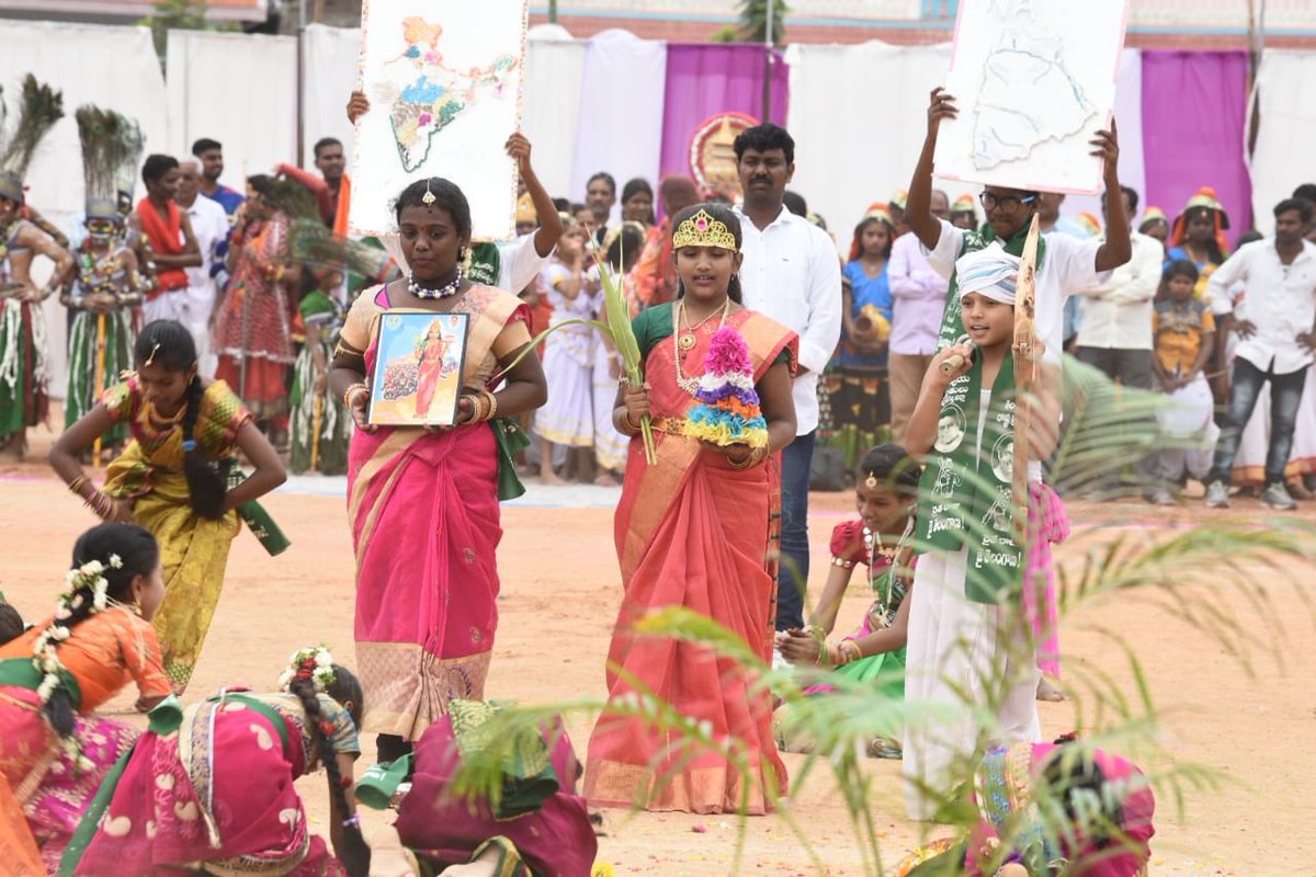 MinisterKTR's tweet photo. A few more glimpses from Telangana Formation Day celebrations in Rajanna Sircilla district. https://t.co/OMr4IqHeld