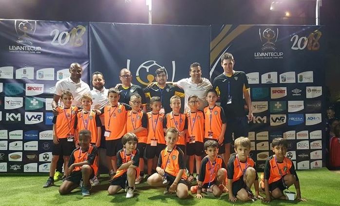Mucha suerte a los peques del <a href="/cdalmantour/">CD.ALMANTOUR ALMANSA</a> que un año más demostrarán el buen fútbol que atesoran en la <a href="/LevanteCup/">Levante Cup</a> Suerte y al toro!!