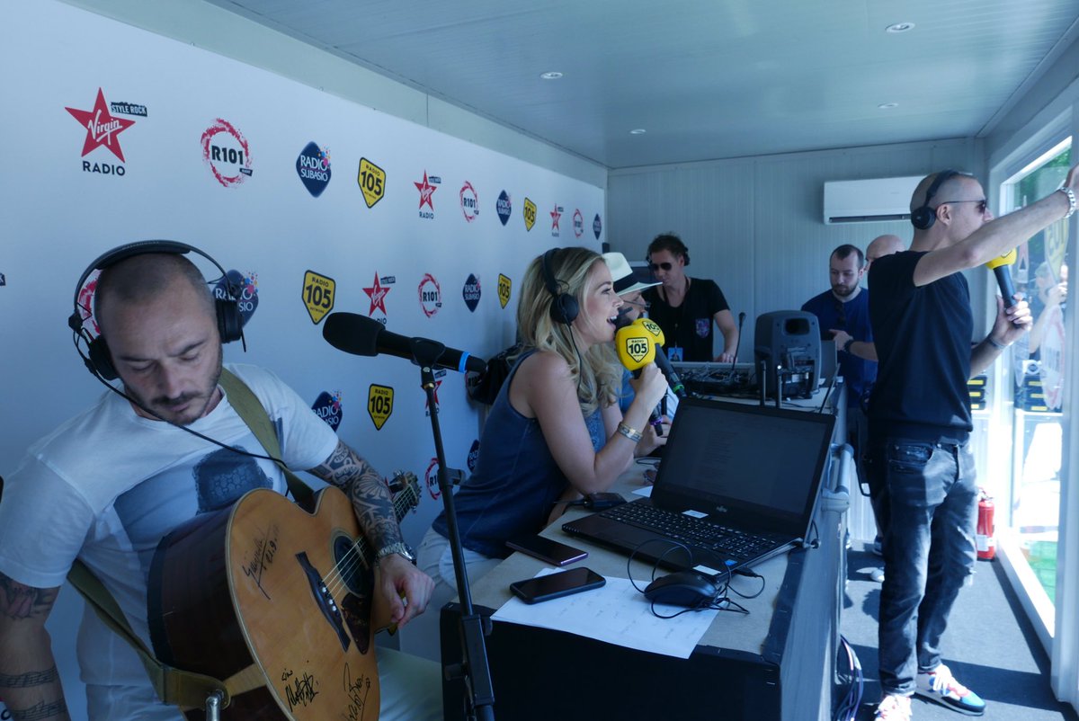 punkforbusiness's tweet photo. Ieri una grande giornata di @radiocitymilano ☀️📻
Vi aspettiamo oggi e domani per il festival mondiale delle radio!
Piazza del Cannone, Milano!
#radiocitymilano #p4b #punkforbusiness #radio #milano #festival #rcm18 https://t.co/SfDp9tcTwJ