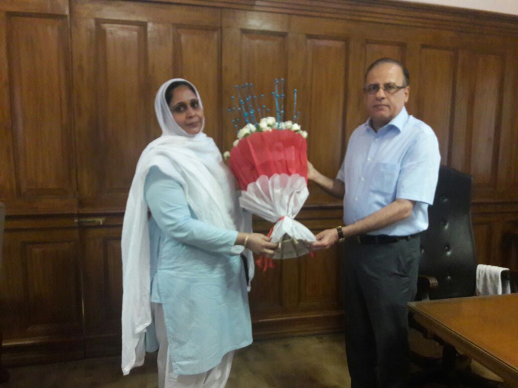 मुंबई महानगर पालिका आयुक्त अजोय मेहता से मिलकर धन्यवाद पेश किए गया।
*भाभा हॉस्पिटल*
*मीठी नदी सफाई अभियान*
*कुर्ला सुन्नी कब्रस्तान*
इन  सभी विषय मे समर्थन और सहयोग के लिए धन्यवाद। 
<a href="/NCPspeaks/">Nationalist Congress Party - Sharadchandra Pawar</a>
<a href="/supriya_sule/">Supriya Sule</a> <a href="/nawabmalikncp/">Nawab Malik نواب ملک नवाब मलिक</a> <a href="/Jayant_R_Patil/">Jayant Patil- जयंत पाटील</a> <a href="/MumbaiNCP/">NCP Mumbai</a> <a href="/Clyde_Crasto/">Clyde Crasto</a>