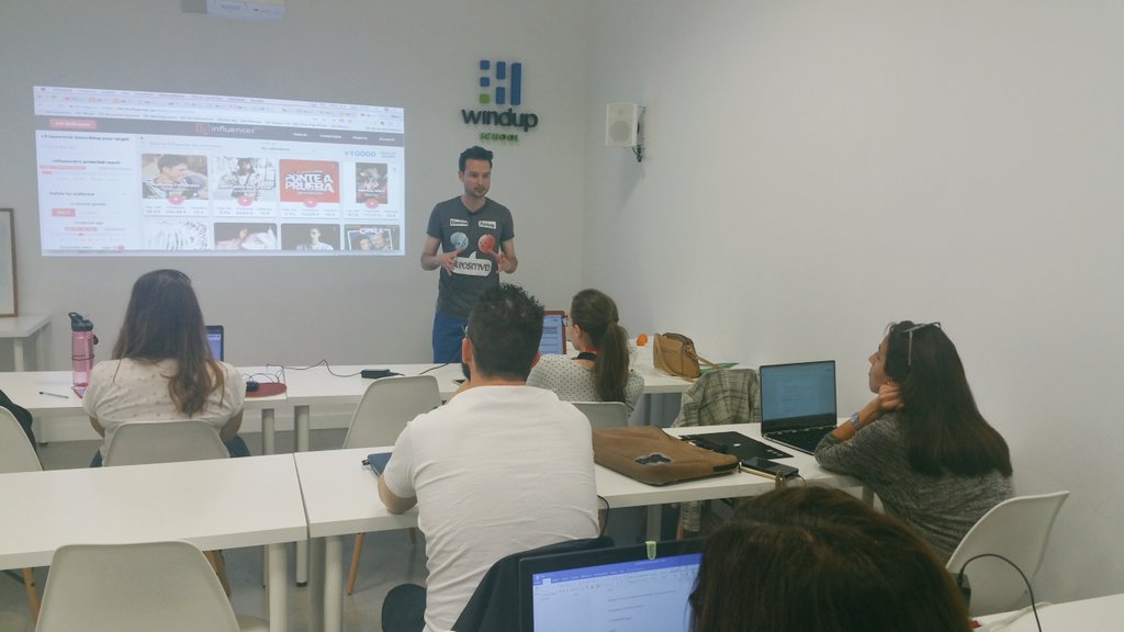 WindupTraining's tweet photo. ¿Crees en una #estrategia de influencers para tus campañas?😉 Analizamos diferentes plataformas con @emeguedes para planificar y saber cómo gestionar una estrategia con los #Influencers adecuados👌 #MasterMkWindupPRO https://t.co/g657jVT2gH