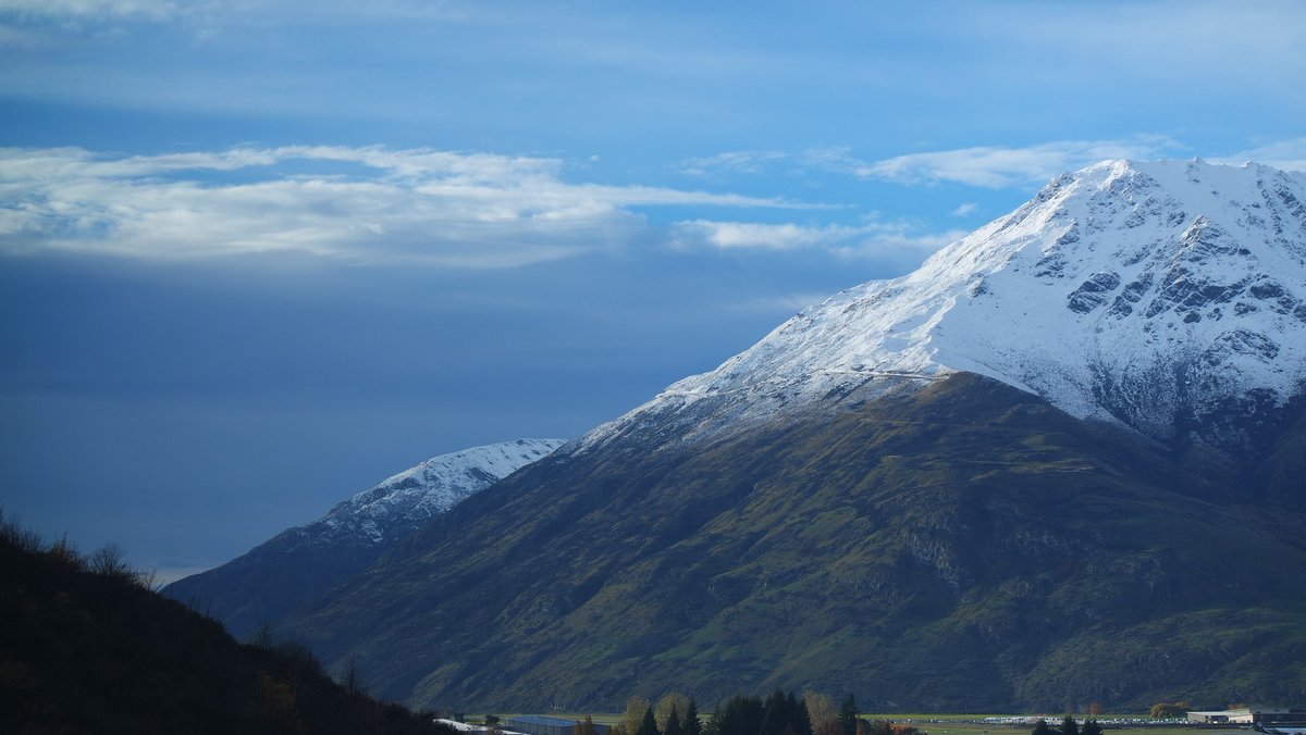 StrayNat's tweet image. The road to the #Remarkables.  #Winter18 has arrived!