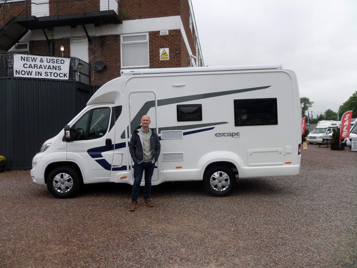 This customer is ready for his great escape! #swift #escape #sun #handoverday #customer #shmcc