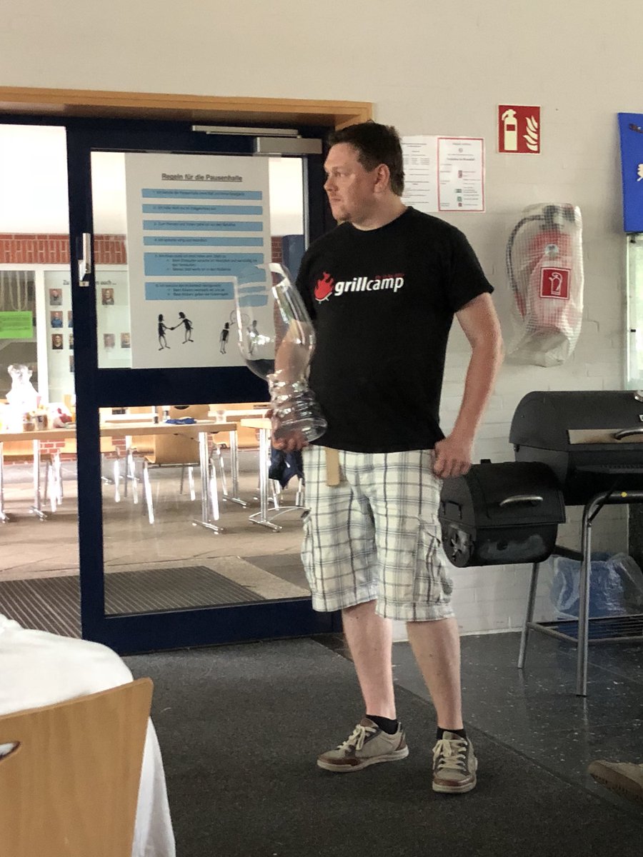 ISchmitt's tweet photo. @CraftBeerGlass Craft Bier Gläser auf dem @grillcamp_de. Ein Glas Bier und ich darf noch fahren oder wie ist das 😂 https://t.co/9U6MV75F7I