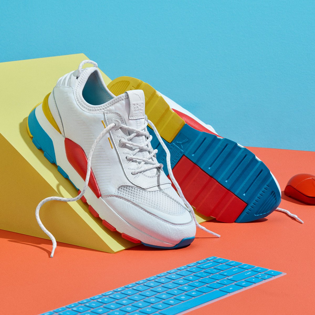 Sportown's tweet photo. Las @PUMA RS-0 Play, disponibles en tu tienda #SportownFuencarral. ¡No te quedes en 'Game Over'!
#RS0Play https://t.co/cXPJcWNjqj