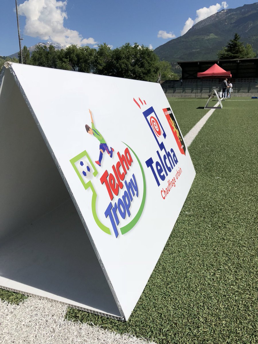 TelchaAosta's tweet photo. Ci siamo. Giornata spettacolare, squadre e supporter in arrivo. 

Dalle 14:30 torneo calcio, dalle 16:00 baskin. Una giornata di sport, amicizia e divertimento. Fair play! 

#TelchaTrophy è la festa dello sport ⚽️🏀🚴‍♀️ 

#teleriscaldamento #Aosta #Valledaosta https://t.co/8bnks9TnZJ