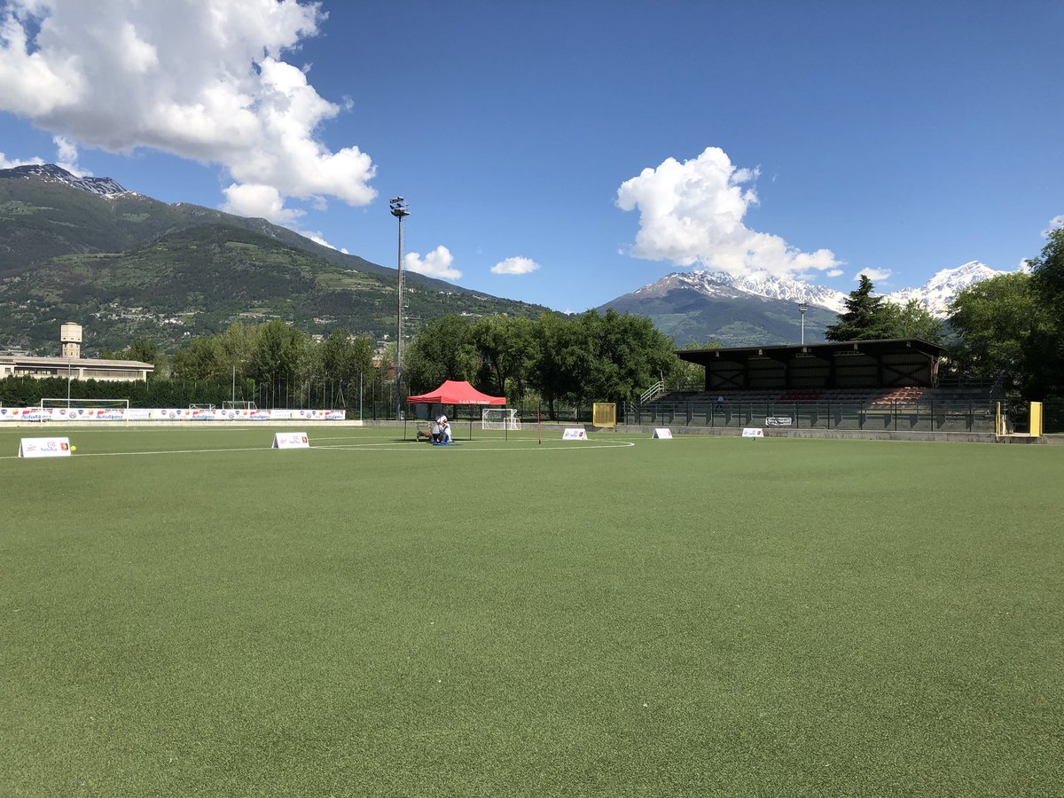 TelchaAosta's tweet photo. Ci siamo. Giornata spettacolare, squadre e supporter in arrivo. 

Dalle 14:30 torneo calcio, dalle 16:00 baskin. Una giornata di sport, amicizia e divertimento. Fair play! 

#TelchaTrophy è la festa dello sport ⚽️🏀🚴‍♀️ 

#teleriscaldamento #Aosta #Valledaosta https://t.co/8bnks9TnZJ