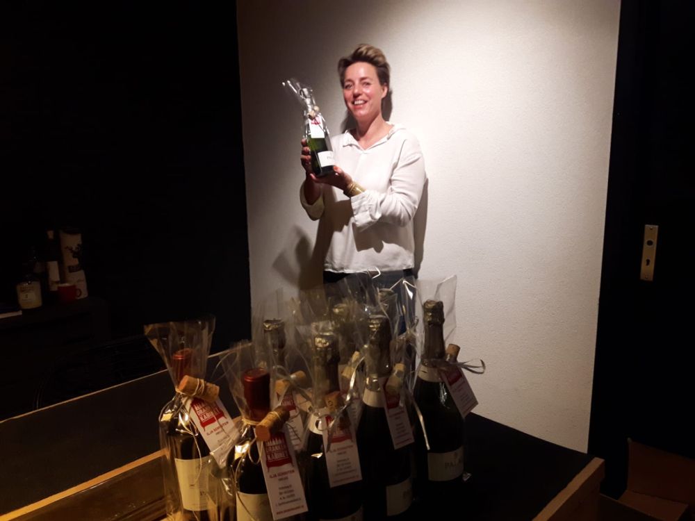 #drankenkabinet Ermelo heeft een set prachtige champagneflessen gebracht voor de winnaars van vandaag