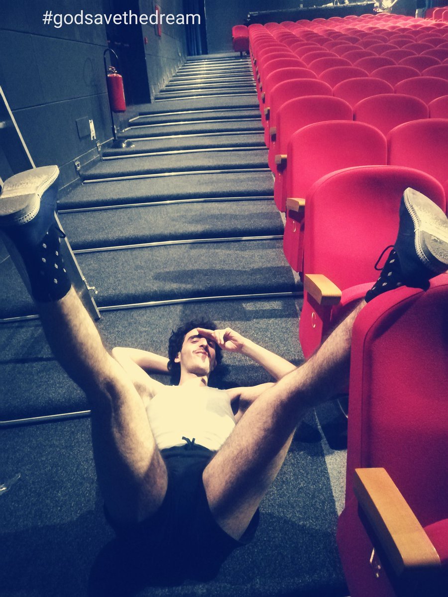 Noi staremo chiusi a teatro anche oggi...festeggiando la tirannia di Shakespeare! #godsavethedream #countdown {SOGNO DI UNA NOTTE DI MEZZA ESTATE dal 5 al 24 giugno #teatrofontana #milano}