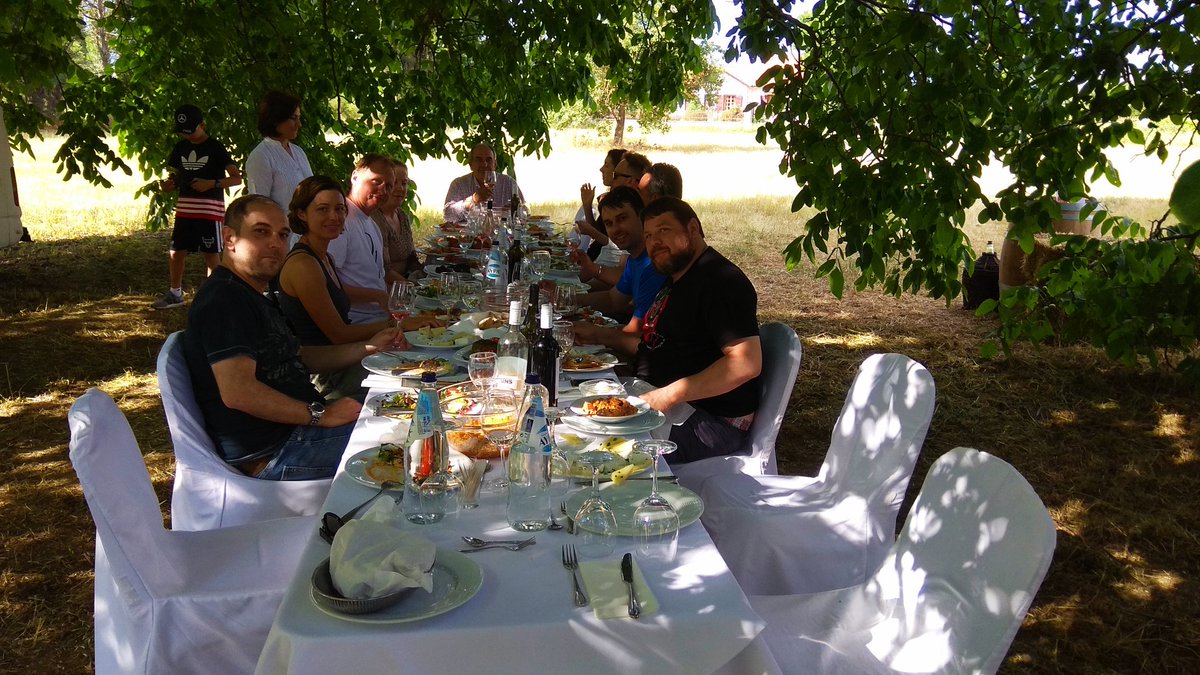 Having nice time with Dionysios Grevenitis 's team #winesofgreece #moschofilero #troupiswinery #mantinia #greekwines #wine #dnswines