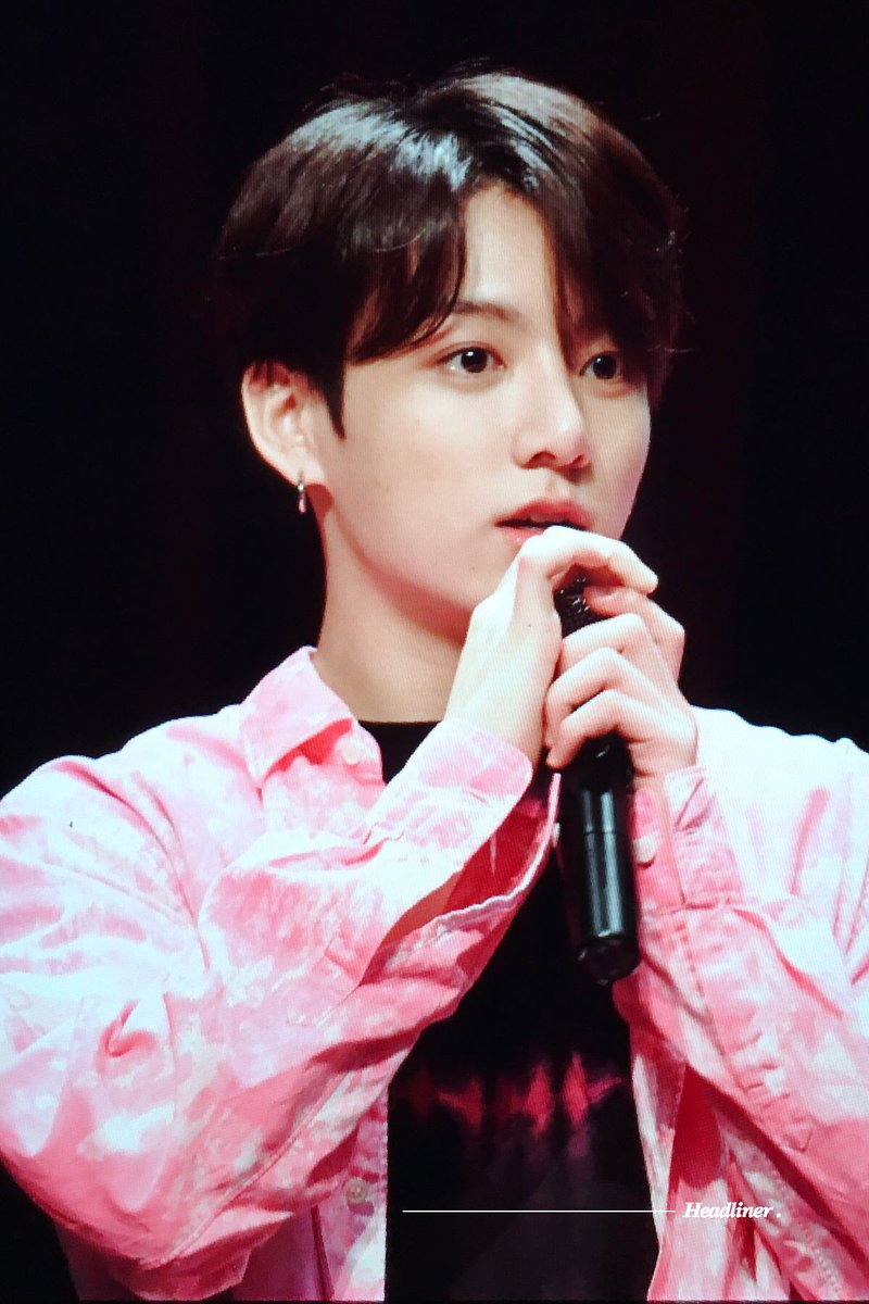 headliner_jk's tweet photo. 180602 #정국 #JUNGKOOK 💕🐰💕 @BTS_twt https://t.co/foLidDNH4a