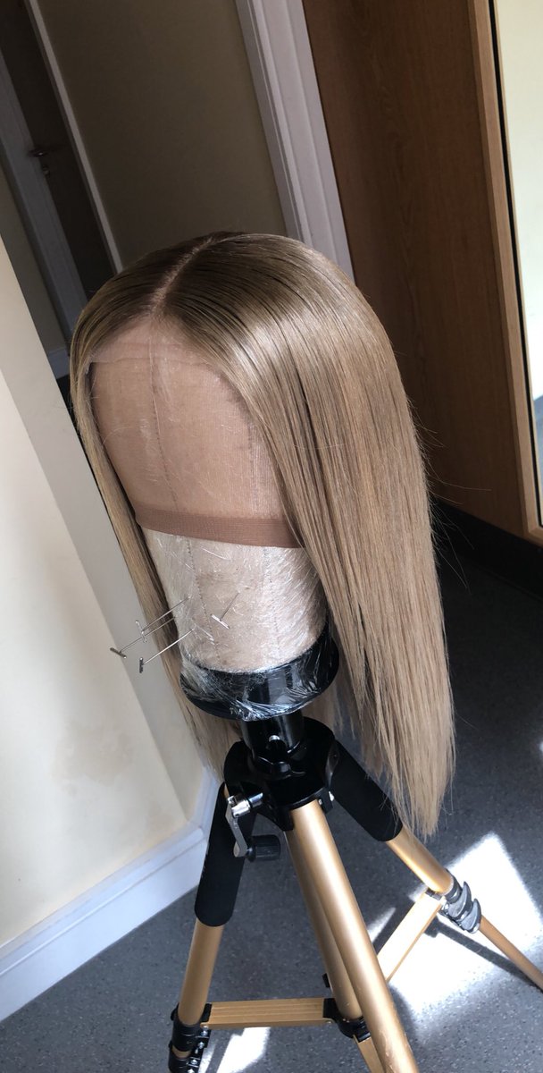 LiahTess's tweet photo. So this is a custom made closure wig I made 🔥it’s Ash blonde with medium ash brown roots (can be seen better in person) For more info on hair, dyeing and construction please DM or follow me on insta! Link in Bio ‼️ Hair looks slightly different in diff lighting 😍😍 https://t.co/m74Of44nm8