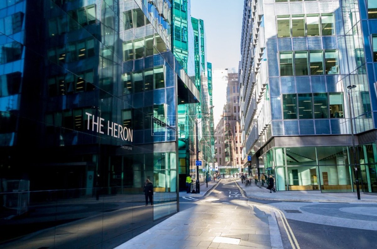 lavendene's tweet photo. Our work will take the team to #EC2Y #cityoflondon tomorrow for a pre tenancy clean. The grand apartment will be as shiny as the exterior glass 😉
#professionalcleaner #Cleaner #London https://t.co/OCIPhDwkS1